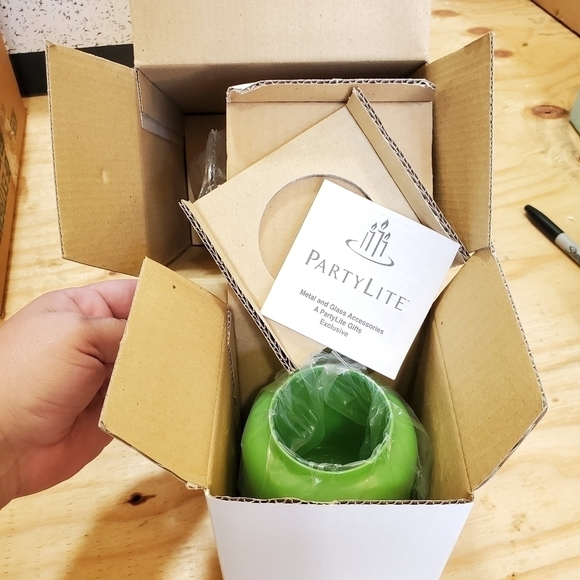 NIB Partylite P7588 Lime Tealight Lantern - Picture 4 of 7